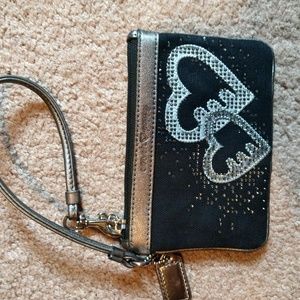 Coach poppy wristlet